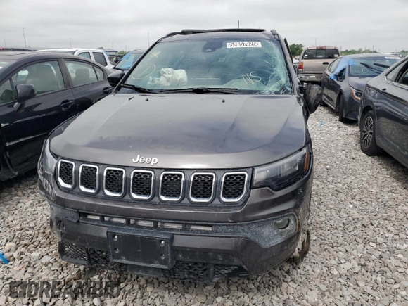 2024 Jeep Compass Latitude z VIN 3C4NJDBN0RT591675, wystawiony jako Copart lot #58857025 z przebiegiem 15 146 mil mil oraz Nie do naprawy • Non repairable. Historia ofert i sprzedaży dostępna na DreamBid. Obrazek 5.