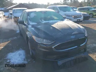 2020 Ford Fusion SE with VIN 3FA6P0HD8LR100791, listed as a IAAI auction lot 41375486 with 68,982 mi miles. Bid and sale history available at carsss.com. Image 1.