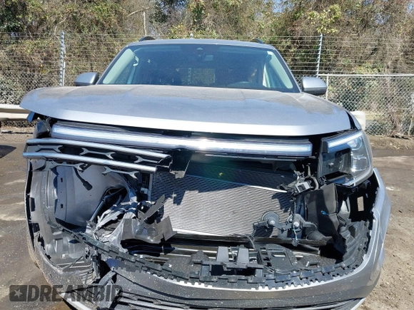 2024 Volkswagen Atlas SE with VIN 1V2JR2CA2RC518633, listed as a IAAI auction lot 41773560 with 22,386 mi miles and . Bid and sale history available at DreamBid. Image 12.