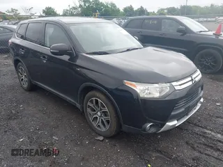 2015 Mitsubishi Outlander GT z VIN JA4JZ4AX8FZ002364, wystawiony jako IAAI lot #42187976 z przebiegiem 144 447 mil mil oraz . Historia ofert i sprzedaży dostępna na DreamBid. Obrazek 1.