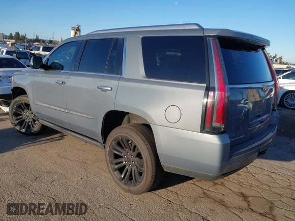 2016 Cadillac Escalade Premium Collection z VIN 1GYS4CKJ5GR382840, wystawiony jako IAAI lot #41824950 z przebiegiem 235 931 mil mil oraz . Historia ofert i sprzedaży dostępna na DreamBid. Obrazek 3.