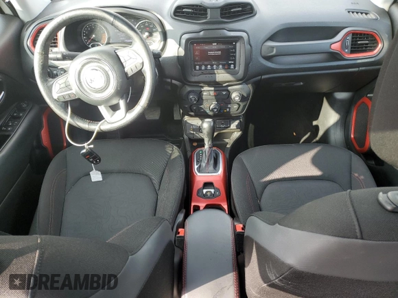 2020 Jeep Renegade Trailhawk with VIN ZACNJBC19LPL09240, listed as a Copart auction lot 52803075 with 70,698 mi miles and Non repairable. Bid and sale history available at DreamBid. Image 8.