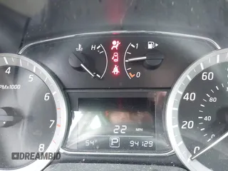 2014 Nissan Sentra SR z VIN 3N1AB7AP8EL626251, wystawiony jako IAAI lot #42319434 z przebiegiem 94 129 mil mil oraz . Historia ofert i sprzedaży dostępna na DreamBid. Obrazek 16.