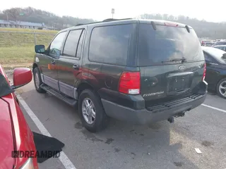 2004 Ford Expedition Special Service with VIN 1FMPU16L94LB32877, listed as a IAAI auction lot 41138422 with 181,962 mi miles. Bid and sale history available at carsss.com. Image 3.