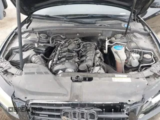 2011 Audi A5 Premium Plus z VIN WAULFAFR9BA080187, wystawiony jako IAAI lot #42220280 z przebiegiem 142 676 mil mil oraz . Historia ofert i sprzedaży dostępna na DreamBid. Obrazek 10.