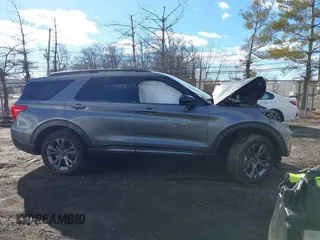 2024 Ford Explorer XLT with VIN 1FMSK8DH9RGA53555, listed as a IAAI auction lot 41497203 with 2,167 mi miles. Bid and sale history available at carsss.com. Image 12.