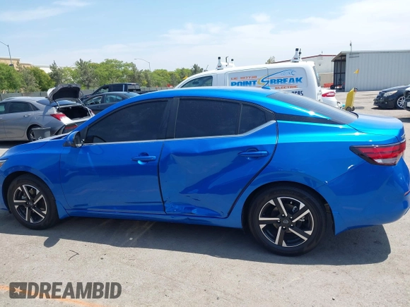 2024 Nissan Sentra SV with VIN 3N1AB8CV7RY312178, listed as a IAAI auction lot 42381469 with 16,343 mi miles and . Bid and sale history available at DreamBid. Image 14.