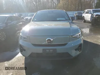 2023 Volvo C40 Recharge Pure Electric Plus with VIN YV4ED3GL8P2042228, listed as a Copart auction lot 82135254 with 0 mi miles and Salvage Title. Bid and sale history available at carsss.com. Image 5.