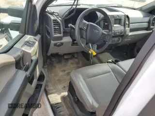 2019 Ford F-250 XL z VIN 1FT7W2B66KEG30444, wystawiony jako Copart lot #59357234 z przebiegiem Nie podano mil oraz Szkoda całkowita • Salvage title. Historia ofert i sprzedaży dostępna na DreamBid. Obrazek 8.