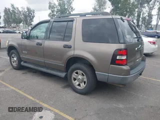 2006 Ford Explorer XLS с VIN 1FMEU62E26UA55326, выставлен на аукционе IAAI как лот 42056921 с пробегом 123 323 миль миль и . История ставок и продаж доступна на DreamBid. Изображение 3.