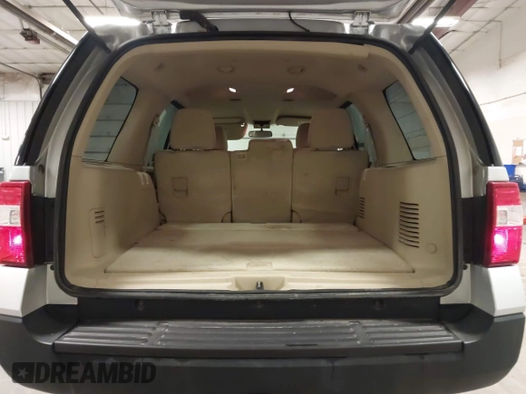 2015 Ford Expedition XL with VIN 1FMJU1GT2FEF24210, listed as a IAAI auction lot 42146158 with 213,276 mi miles and . Bid and sale history available at DreamBid. Image 18.
