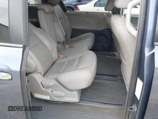 2015 Toyota Sienna XLE with VIN 5TDYK3DC1FS594123, listed as a IAAI auction lot 41944711 with 208,249 mi miles. Bid and sale history available at carsss.com. Image 8.