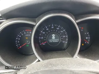 2014 Kia Optima LX z VIN 5XXGM4A7XEG302438, wystawiony jako Copart lot #53149265 z przebiegiem 155 344 mil mil oraz Szkoda całkowita • Salvage title. Historia ofert i sprzedaży dostępna na DreamBid. Obrazek 9.