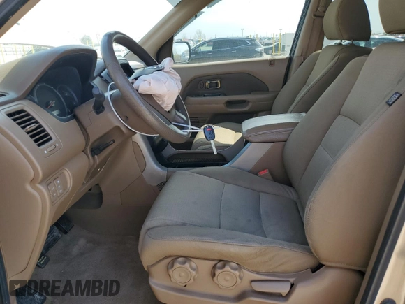 2006 Honda Pilot LX z VIN 5FNYF18196B017457, wystawiony jako Copart lot #53818945 z przebiegiem 148 041 mil mil oraz Szkoda całkowita • Salvage title. Historia ofert i sprzedaży dostępna na DreamBid. Obrazek 7.