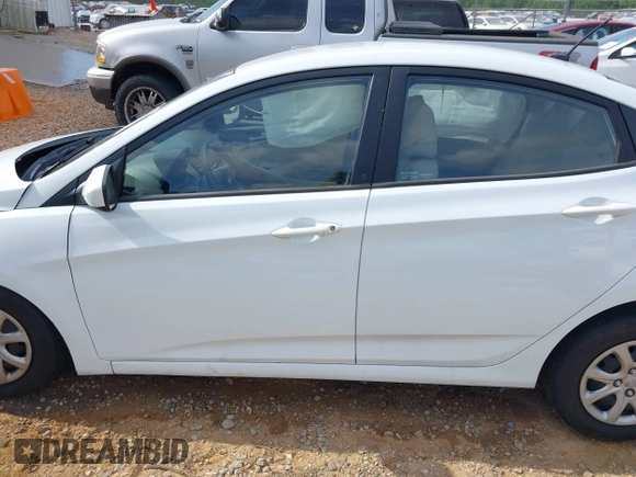 2014 Hyundai Accent GLS z VIN KMHCT4AE5EU697201, wystawiony jako IAAI lot #42157098 z przebiegiem 139 181 mil mil oraz . Historia ofert i sprzedaży dostępna na DreamBid. Obrazek 14.