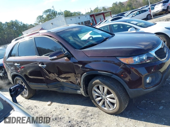 2011 Kia Sorento EX with VIN 5XYKU3A12BG089184, listed as a IAAI auction lot 41145941 with 111,597 mi miles. Bid and sale history available at carsss.com. Image 13.