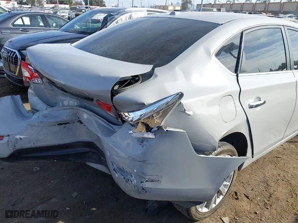 2014 Nissan Sentra SV with VIN 3N1AB7AP5EY279142, listed as a IAAI auction lot 41491575 with 125,424 mi miles. Bid and sale history available at carsss.com. Image 13.