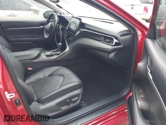 2021 Toyota Camry XSE z VIN 4T1K61AK4MU478042, wystawiony jako IAAI lot #41526408 z przebiegiem 106 937 mil mil oraz . Historia ofert i sprzedaży dostępna na DreamBid. Obrazek 5.