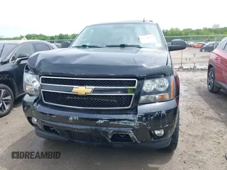 2012 Chevrolet Suburban LT with VIN 1GNSKJE75CR189265, listed as a IAAI auction lot 42270178 with 171,219 mi miles and . Bid and sale history available at DreamBid. Image 12.