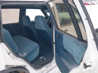 1993 Chevrolet Blazer with VIN 1GNDT13W3P2214338, listed as a IAAI auction lot 41511324 with 175,816 mi miles and . Bid and sale history available at DreamBid. Image 8.