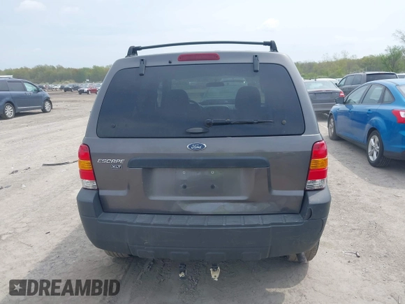 2005 Ford Escape XLT with VIN 1FMYU03115KB16214, listed as a IAAI auction lot 42113350 with 79,355 mi miles and . Bid and sale history available at DreamBid. Image 16.