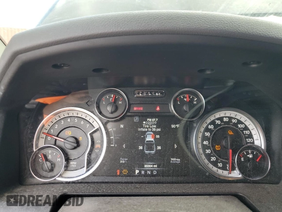 2019 Ram 1500 Big Horn z VIN 1C6RR7TT4KS695769, wystawiony jako Copart lot #43928175 z przebiegiem 85 304 mil mil oraz Szkoda całkowita • Salvage title. Historia ofert i sprzedaży dostępna na DreamBid. Obrazek 9.