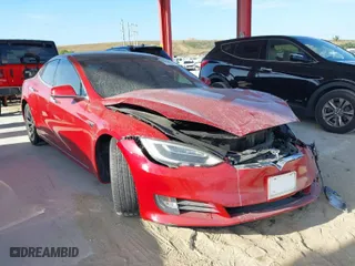2018 Tesla Model S 75D with VIN 5YJSA1E25JF257261, listed as a IAAI auction lot 41909548 with 140,348 mi miles. Bid and sale history available at carsss.com. Image 1.