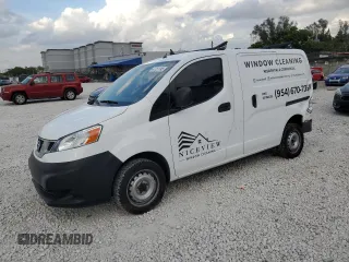2018 Nissan NV200 SV z VIN 3N6CM0KN8JK698259, wystawiony jako Copart lot #47751795 z przebiegiem 131 005 mil mil oraz Szkody całkowita. Historia ofert i sprzedaży dostępna na DreamBid. Obrazek 1.