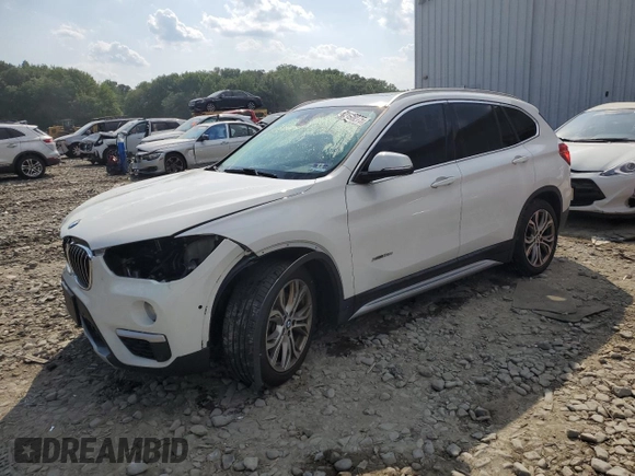 2017 BMW X1 xDrive28i z VIN WBXHT3C35H5F86099, wystawiony jako Copart lot #60196275 z przebiegiem 61 117 mil mil oraz Szkoda całkowita • Salvage title. Historia ofert i sprzedaży dostępna na DreamBid. Obrazek 1.