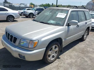 2001 Subaru Forester S w/Premium Pkg with VIN JF1SF65651H757251, listed as a IAAI auction lot 42101284 with 212,856 mi miles. Bid and sale history available at carsss.com. Image 2.