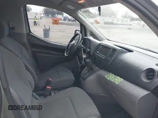 2021 Nissan NV200 SV z VIN 3N6CM0KN2MK690257, wystawiony jako IAAI lot #42086985 z przebiegiem 63 614 mil mil oraz . Historia ofert i sprzedaży dostępna na DreamBid. Obrazek 5.