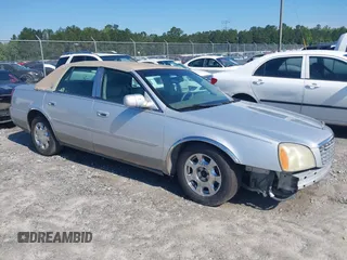 2003 Cadillac DeVille z VIN 1G6KD54Y93U126335, wystawiony jako IAAI lot #42262833 z przebiegiem 102 843 mil mil oraz . Historia ofert i sprzedaży dostępna na DreamBid. Obrazek 1.