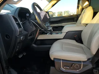 2020 Ford Expedition Platinum z VIN 1FMJU1LT0LEA51814, wystawiony jako Copart lot #89063605 z przebiegiem 89 903 mil mil oraz Czysty tytuł • Clean title. Historia ofert i sprzedaży dostępna na DreamBid. Obrazek 7.