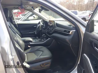 2023 Toyota Highlander L z VIN 5TDKDRBH6PS044676, wystawiony jako IAAI lot #42094125 z przebiegiem 102 903 mil mil oraz . Historia ofert i sprzedaży dostępna na DreamBid. Obrazek 5.