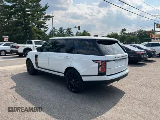 2018 Land Rover Range Rover z VIN SALGS5RE9JA394381, wystawiony jako Copart lot #60938815 z przebiegiem 104 207 mil mil oraz Czysty tytuł • Clean title. Historia ofert i sprzedaży dostępna na DreamBid. Obrazek 3.