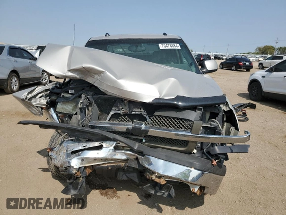 2005 Chevrolet Avalanche Z71 with VIN 3GNEK12Z55G267789, listed as a Copart auction lot 70476584 with 199,006 mi miles and Salvage Title. Bid and sale history available at DreamBid. Image 5.