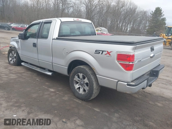 2014 Ford F-150 XL with VIN 1FTFX1EF2EFC81067, listed as a IAAI auction lot 41697190 with 105,584 mi miles. Bid and sale history available at carsss.com. Image 3.