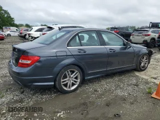 2013 Mercedes-Benz C 250 Sport z VIN WDDGF4HBXDR263968, wystawiony jako Copart lot #57349065 z przebiegiem 94 854 mil mil oraz Szkoda całkowita • Salvage title. Historia ofert i sprzedaży dostępna na DreamBid. Obrazek 3.