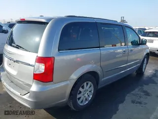 2015 Chrysler Town & Country Touring with VIN 2C4RC1BGXFR718037, listed as a IAAI auction lot 41670751 with 152,517 mi miles. Bid and sale history available at carsss.com. Image 4.