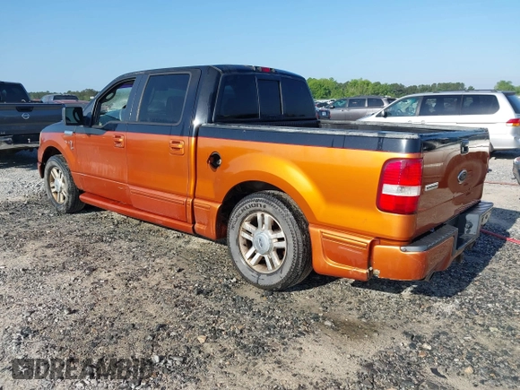 2005 Ford F-150 XLT z VIN 1FTPW12565KB99210, wystawiony jako IAAI lot #42177600 z przebiegiem 95 065 mil mil oraz . Historia ofert i sprzedaży dostępna na DreamBid. Obrazek 3.