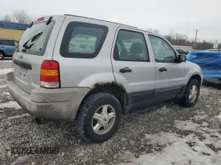 2004 Ford Escape XLS with VIN 1FMYU02164KA15802, listed as a Copart auction lot 43437495 with 255,846 mi miles and Clean Title. Bid and sale history available at DreamBid. Image 3.