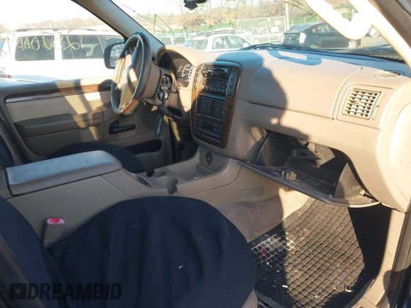 2002 Ford Explorer Eddie Bauer with VIN 1FMZU74W32UA41460, listed as a IAAI auction lot 41425891 with Not Provided miles and . Bid and sale history available at DreamBid. Image 5.