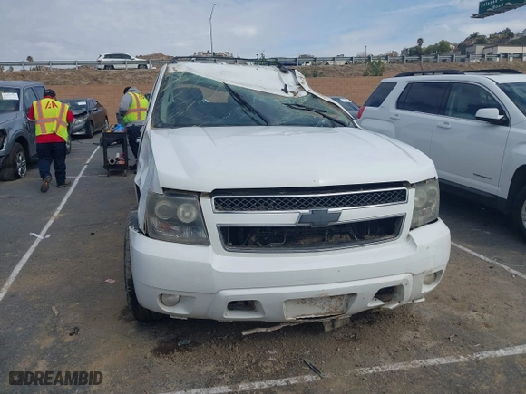 2009 Chevrolet Suburban LT w/2LT with VIN 1GNFC26089R171048, listed as a IAAI auction lot 41464986 with 1 mi miles. Bid and sale history available at carsss.com. Image 12.