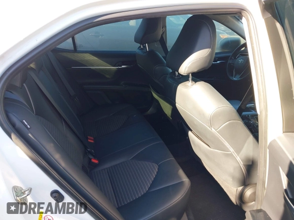 2018 Toyota Camry LE with VIN 4T1B11HK3JU658046, listed as a IAAI auction lot 41222583 with 325,249 mi miles. Bid and sale history available at carsss.com. Image 8.