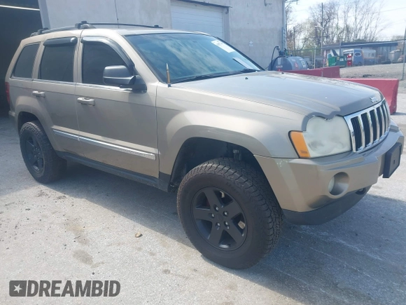 2005 Jeep Grand Cherokee Limited with VIN 1J4HR58N95C510465, listed as a IAAI auction lot 42027740 with 153,451 mi miles. Bid and sale history available at carsss.com. Image 1.