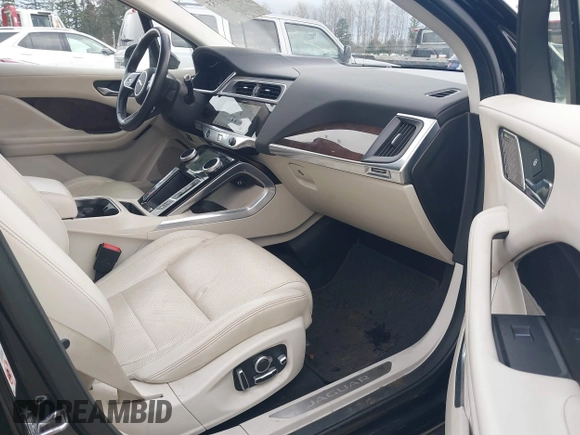 2019 Jaguar I-Pace HSE with VIN SADHD2S11K1F75415, listed as a IAAI auction lot 41037733 with 58,573 mi miles and . Bid and sale history available at DreamBid. Image 5.