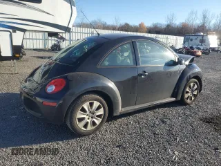2009 Volkswagen New Beetle Coupe S with VIN 3VWPG31C19M507677, listed as a Copart auction lot 83978784 with 223,378 mi miles and Non Repairable. Bid and sale history available at carsss.com. Image 3.