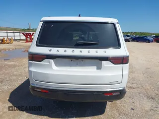 2024 Jeep Wagoneer Series II с VIN 1C4SJSBP7RS145081, выставлен на аукционе IAAI как лот 42460507 с пробегом 43 467 миль миль и . История ставок и продаж доступна на DreamBid. Изображение 17.