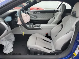 2020 BMW M8 Competition z VIN WBSDZ0C05LCD34011, wystawiony jako Copart lot #40355733 z przebiegiem Nie podano mil oraz . Historia ofert i sprzedaży dostępna na DreamBid. Obrazek 7.