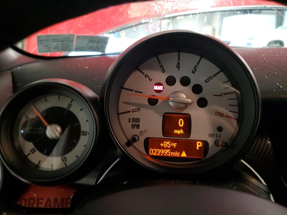 2013 MINI Convertible S with VIN WMWZP3C51DT551227, listed as a Copart auction lot 55432645 with 23,995 mi miles and Salvage Title. Bid and sale history available at DreamBid. Image 9.